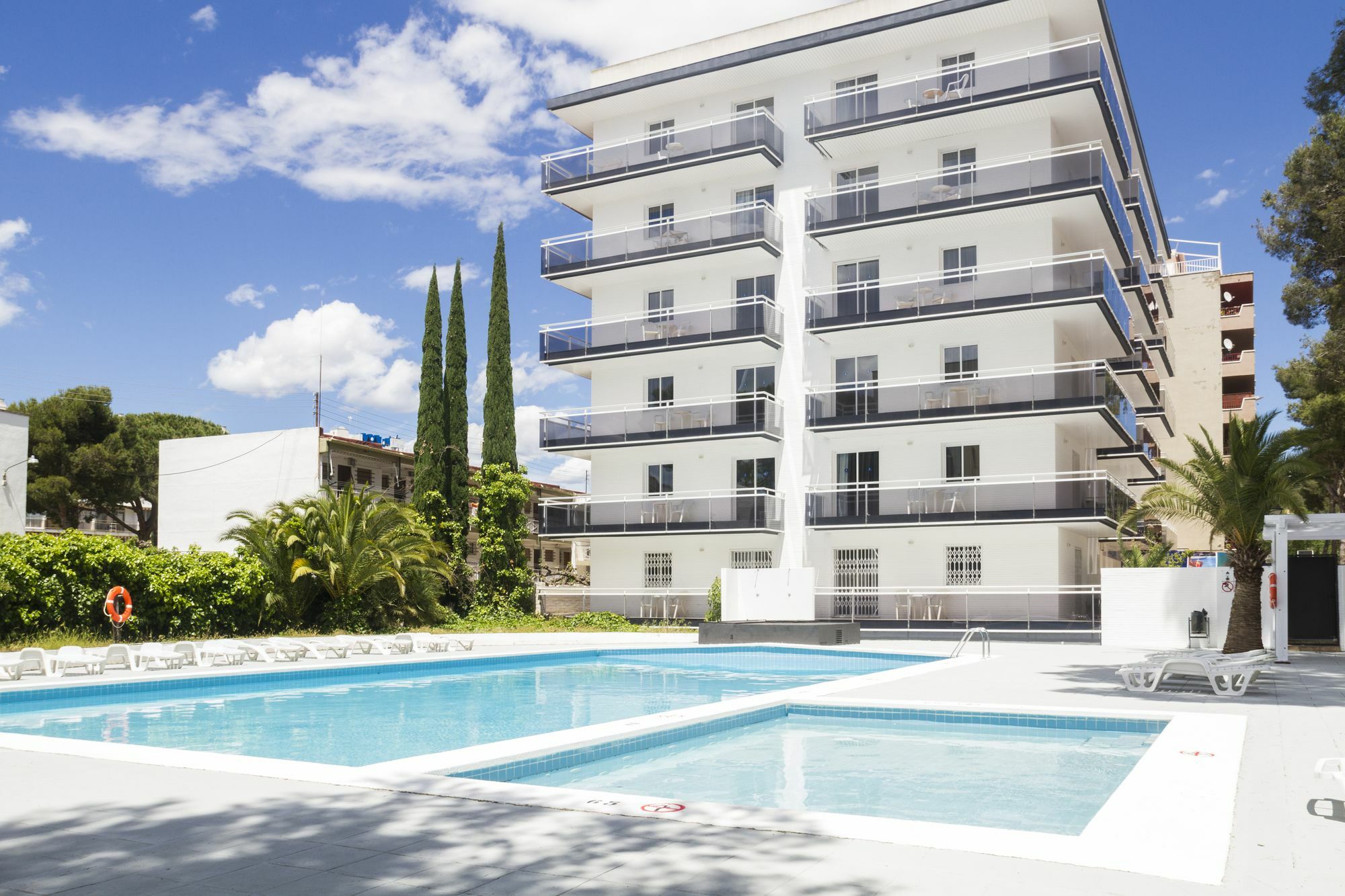 Apartamentos Intersalou Priorat Exteriör bild